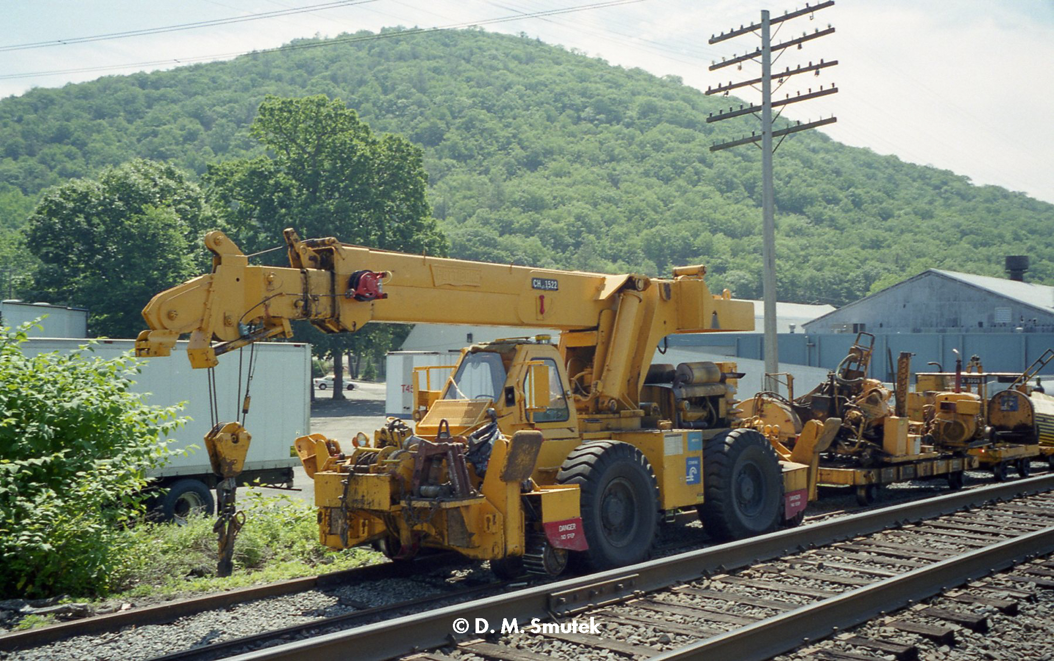 CR Mobile Crane CH 1522 Hillburn, NY Summer 1999 Conrail Photo Archive